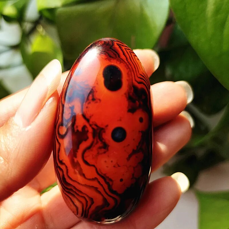 Natural Sardonyx agate palm stones